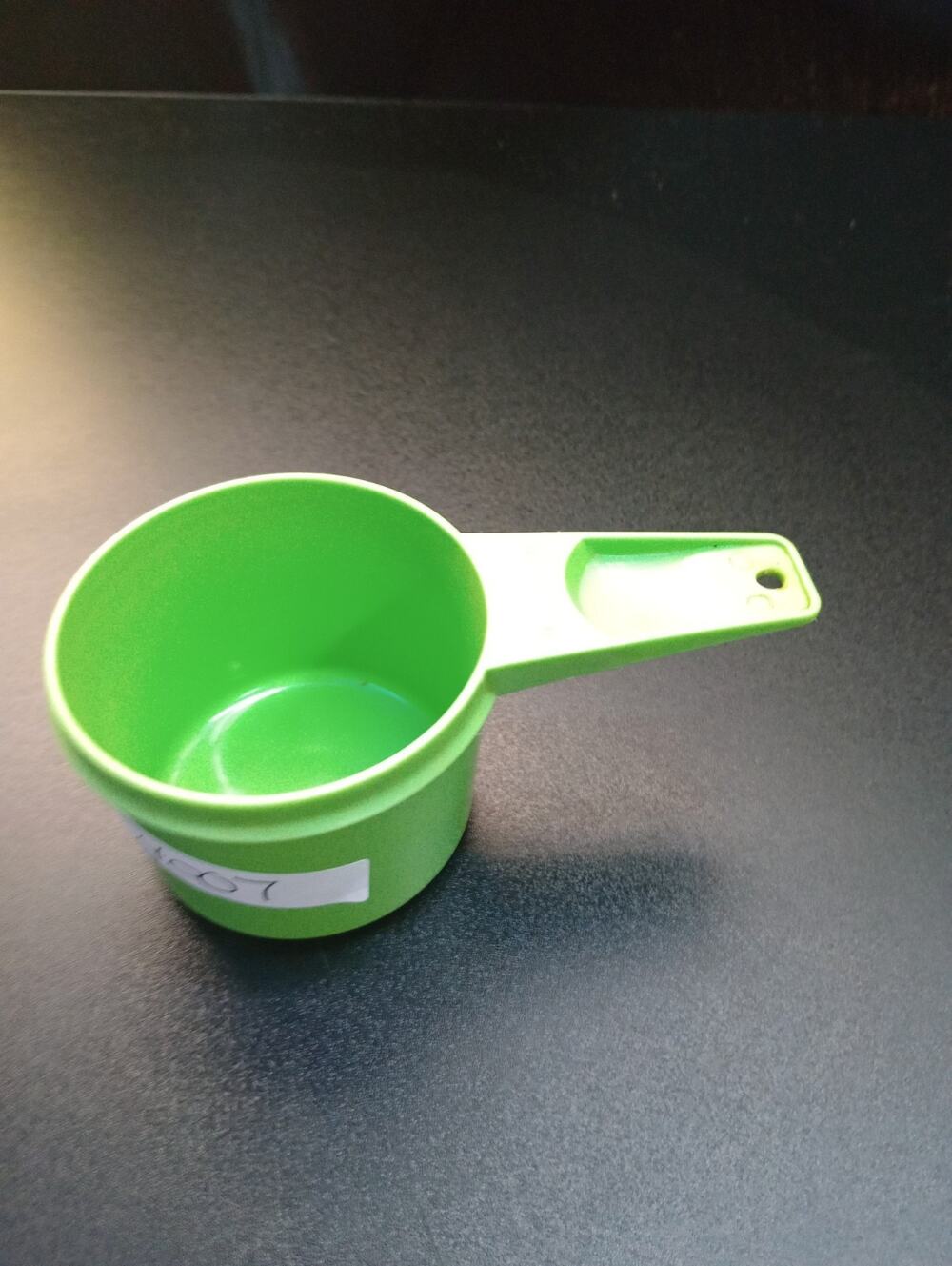 Vintage LIME GREEN Tupperware 2/3 Measuring Cup Replacement Measure avocado 763